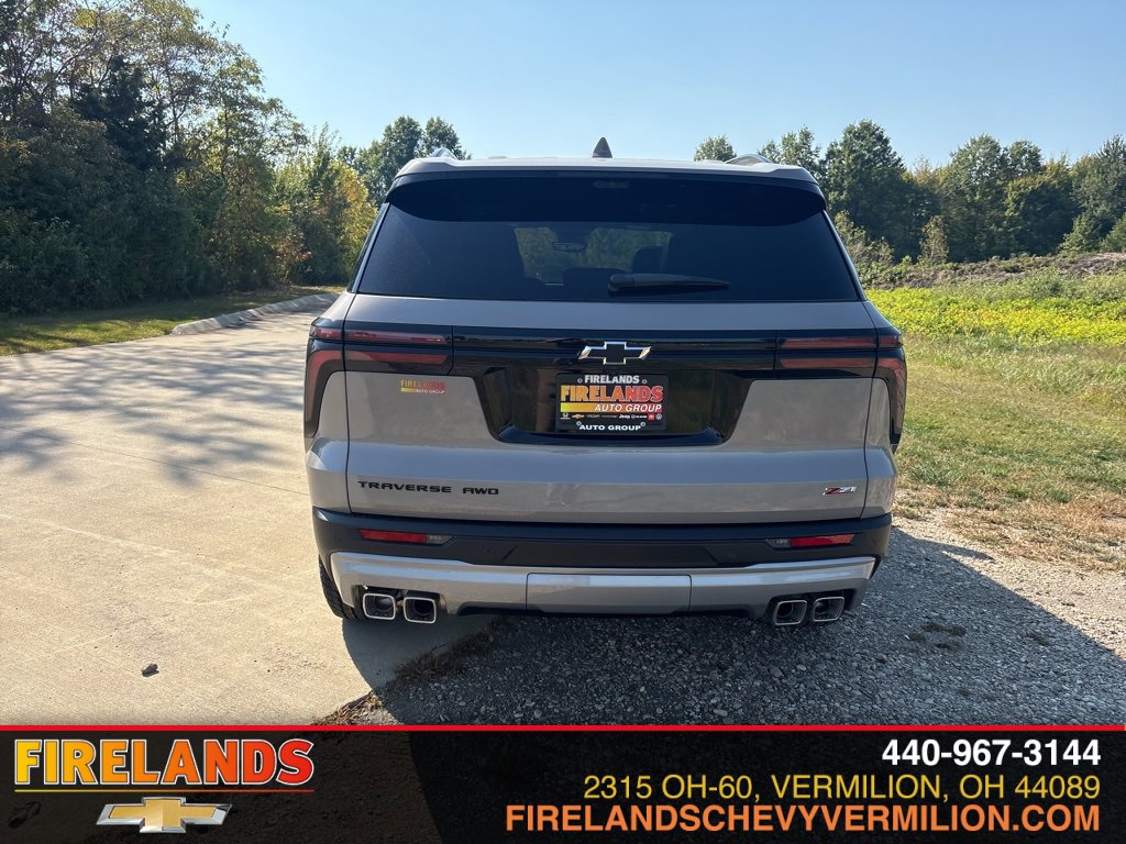 2026 Chevrolet Traverse Z71 photo 4