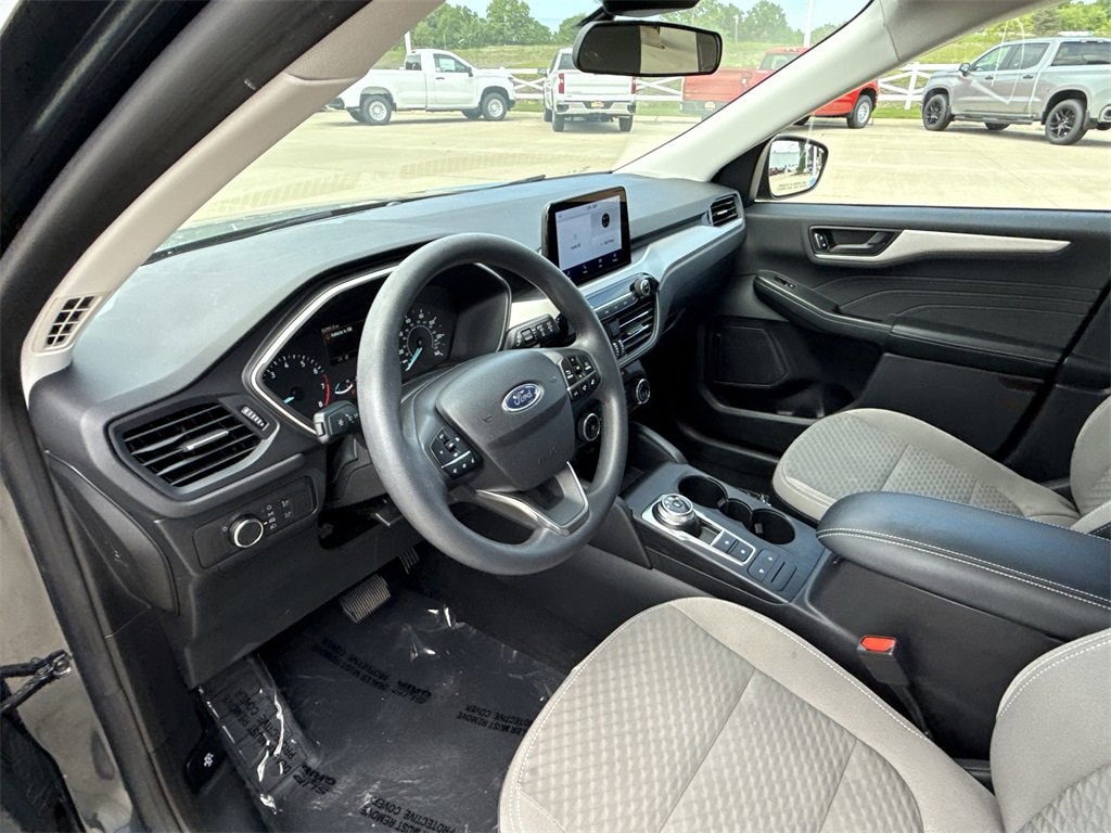 Used 2022 Ford Escape SE with VIN 1FMCU0G6XNUB84953 for sale in Vermilion, OH