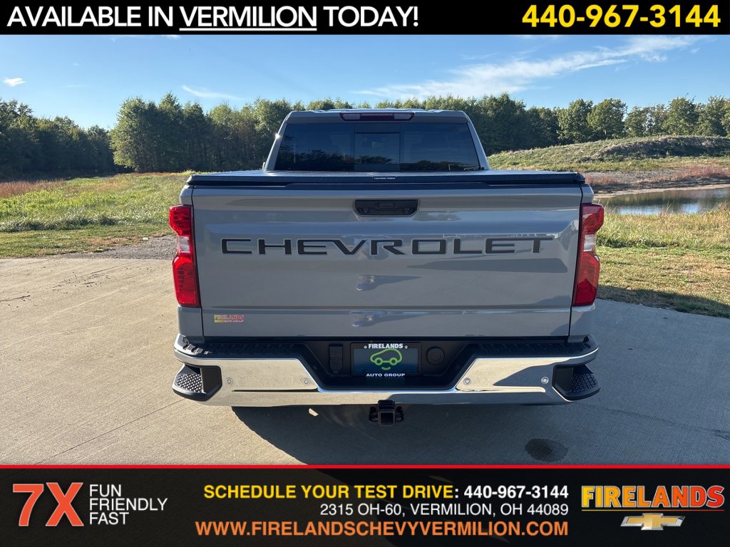 2024 Chevrolet Silverado 1500 LT photo 4