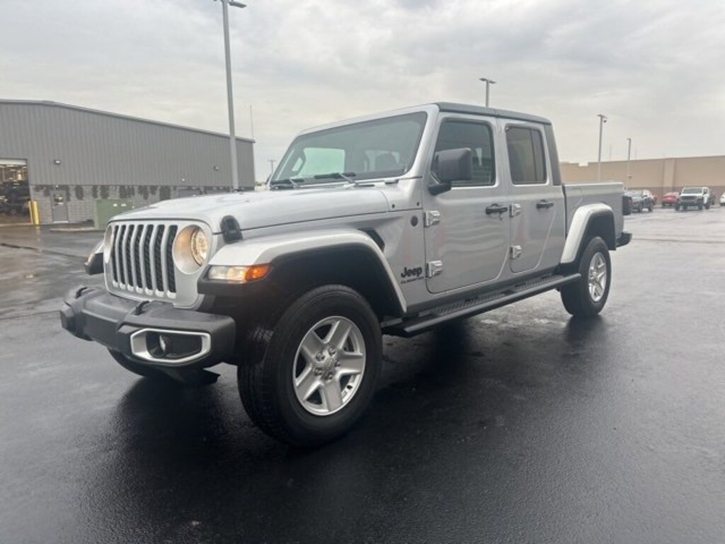 Used 2022 Jeep Gladiator Sport S 4x4 Truck