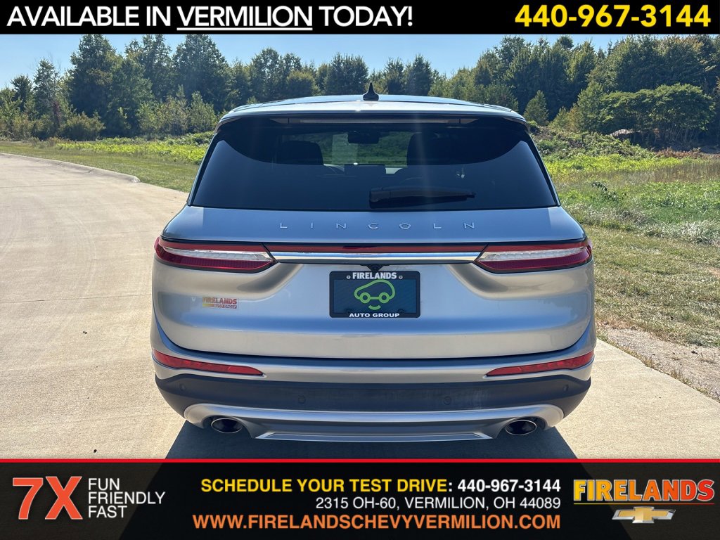2023 Lincoln Corsair Standard photo 4