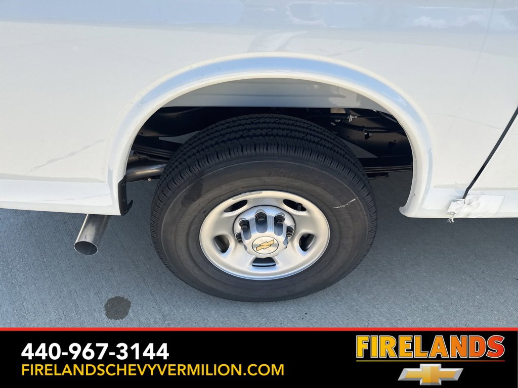 2025 Chevrolet Express Cargo Work Van - Photo 38