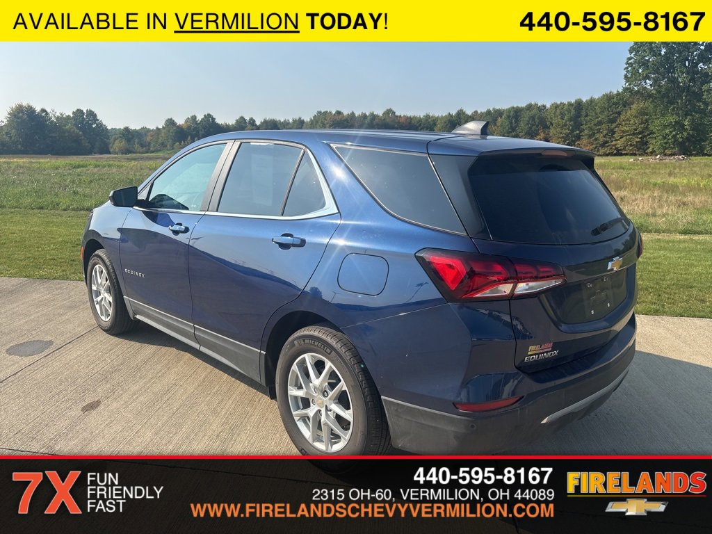 2022 Chevrolet Equinox LT photo 2