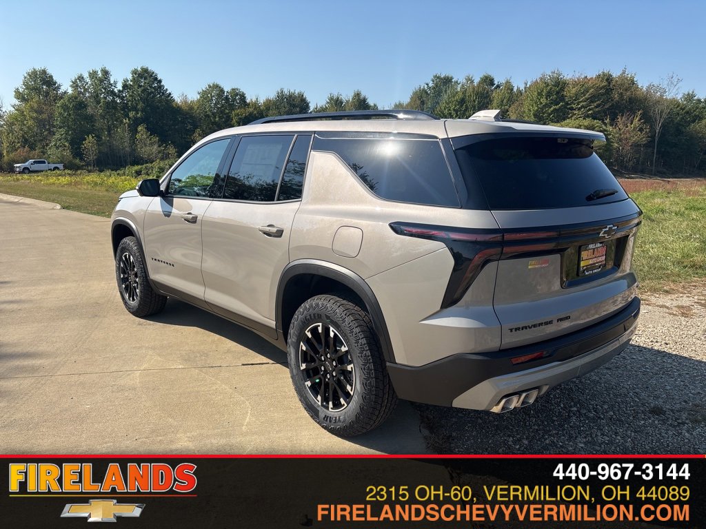 2026 Chevrolet Traverse Z71 photo 3