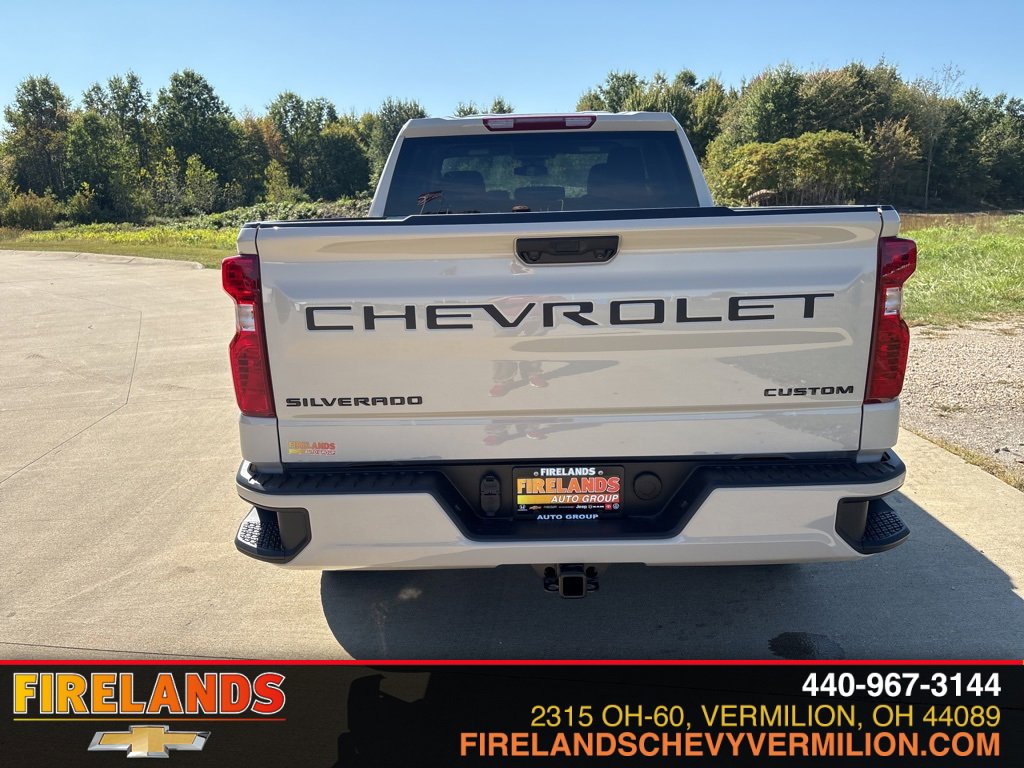 2026 Chevrolet Silverado 1500 Custom photo 4