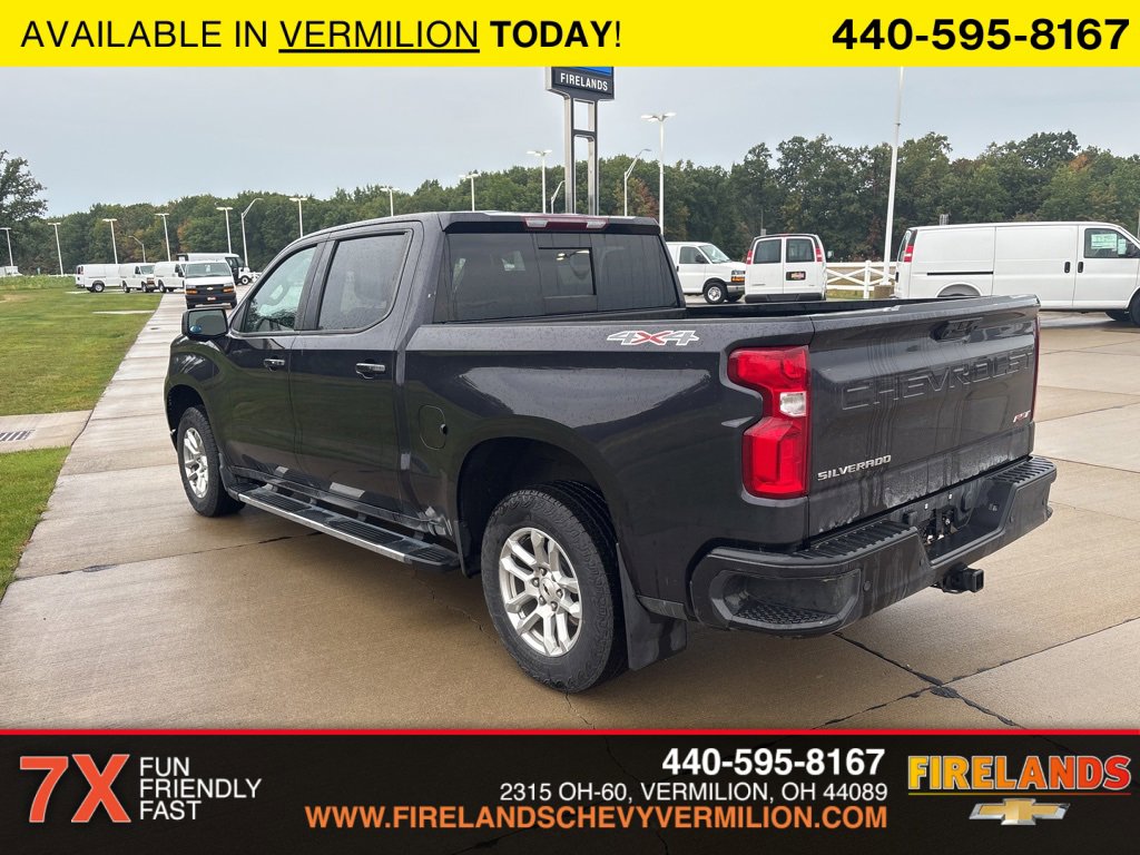 2023 Chevrolet Silverado 1500 RST photo 2