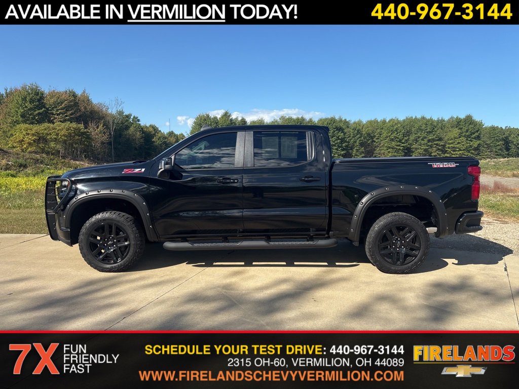 2022 Chevrolet Silverado 1500 LT Trail Boss photo 2