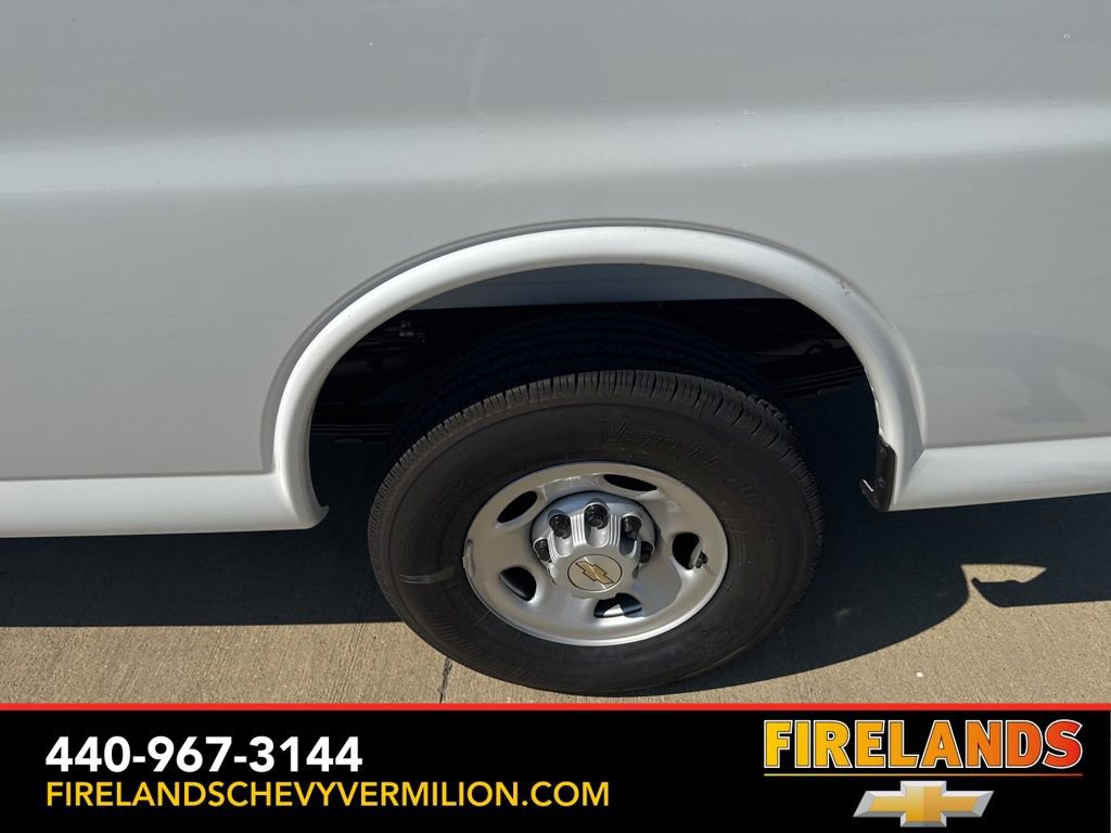 2025 Chevrolet Express Cargo Work Van - Photo 38