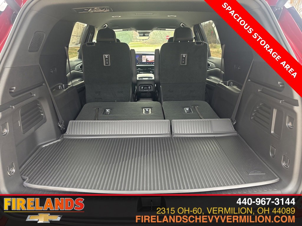 2026 Chevrolet Traverse photo 2