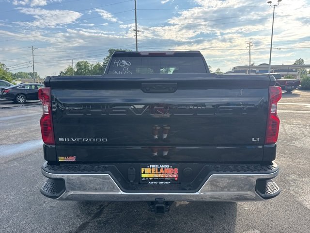 2025 Chevrolet Silverado 1500 LT photo 3