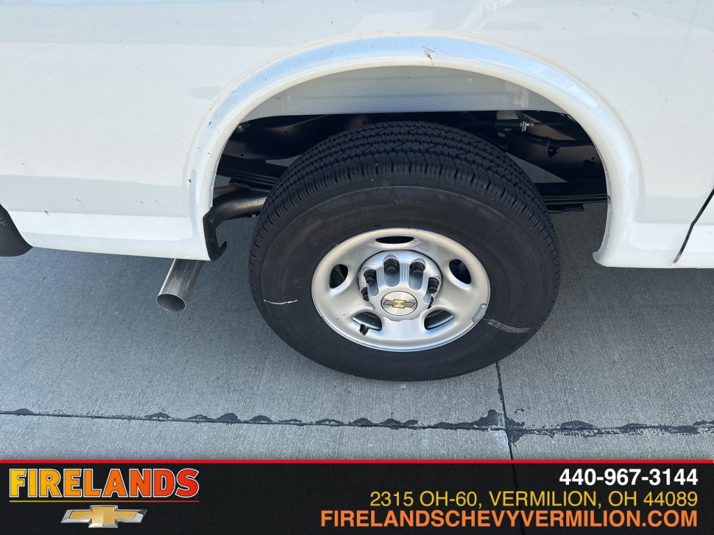 2025 Chevrolet Express Cargo Work Van - Photo 42