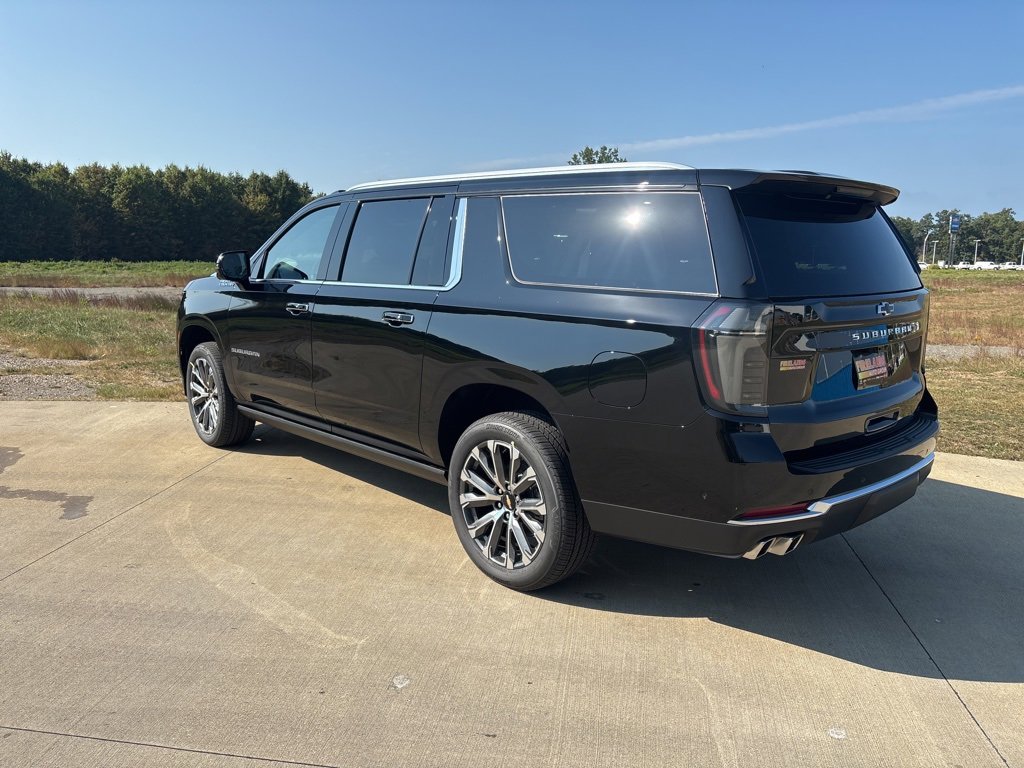 2026 Chevrolet Suburban High Country photo 3