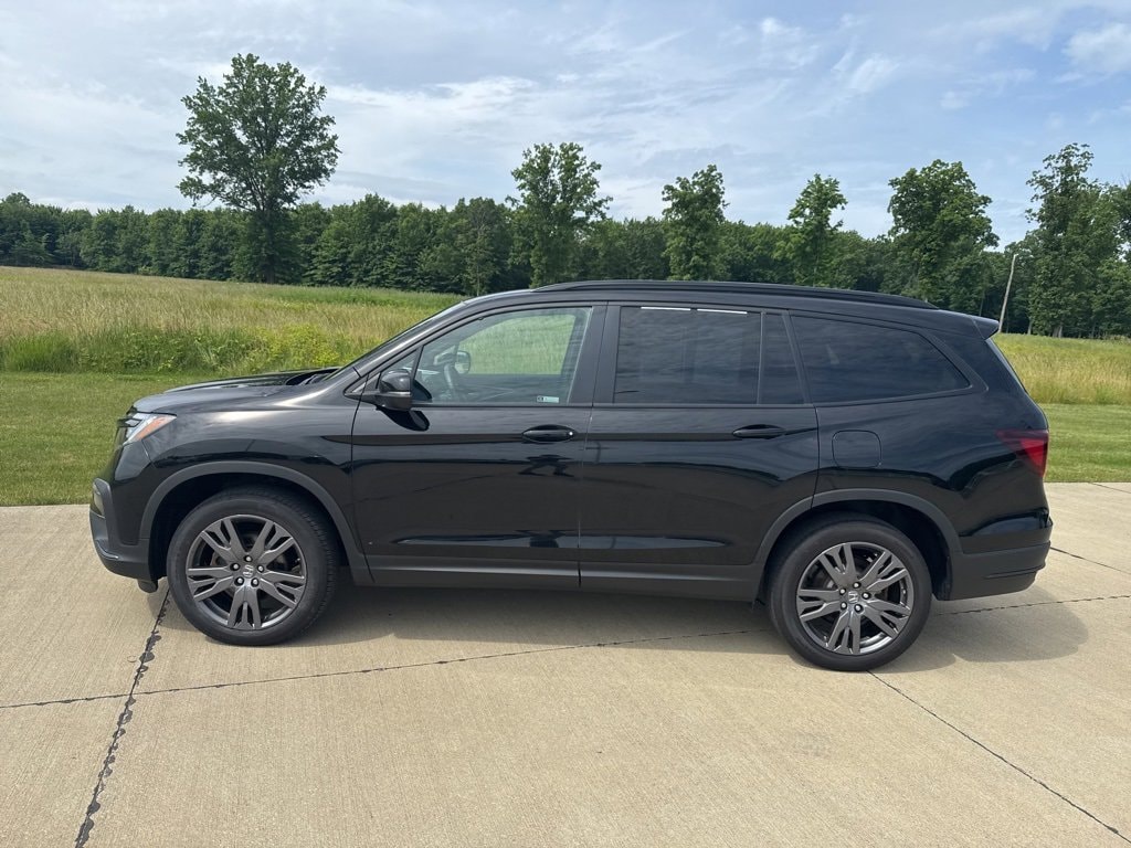 Used 2022 Honda Pilot Sport with VIN 5FNYF6H3XNB067071 for sale in Vermilion, OH