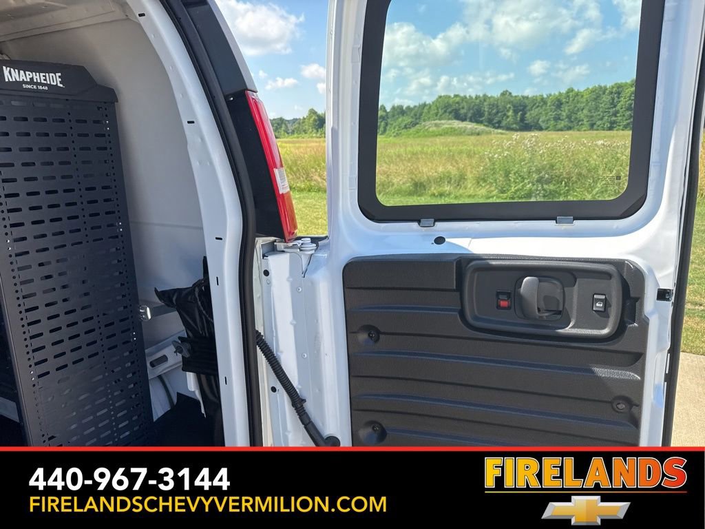 2025 Chevrolet Express Cargo Work Van - Photo 33