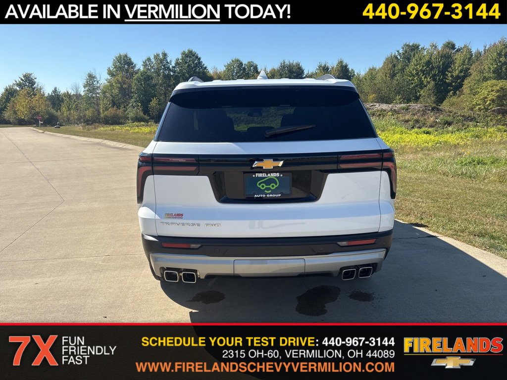 2025 Chevrolet Traverse photo 4