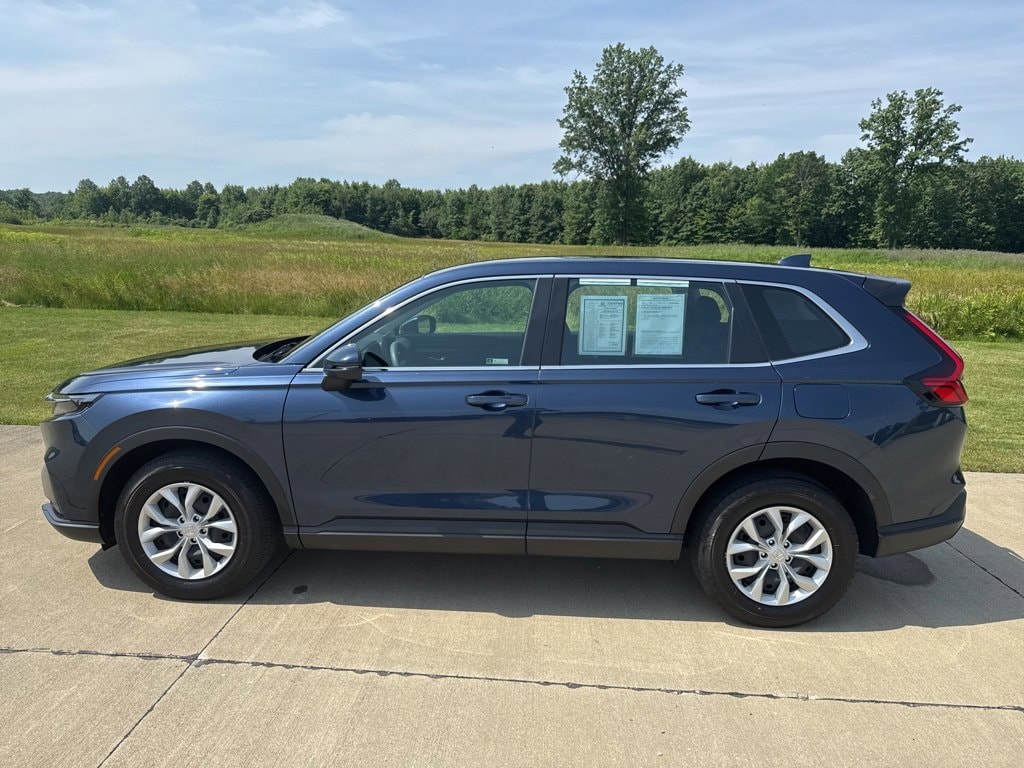 Used 2023 Honda CR-V LX with VIN 7FARS4H25PE018928 for sale in Vermilion, OH