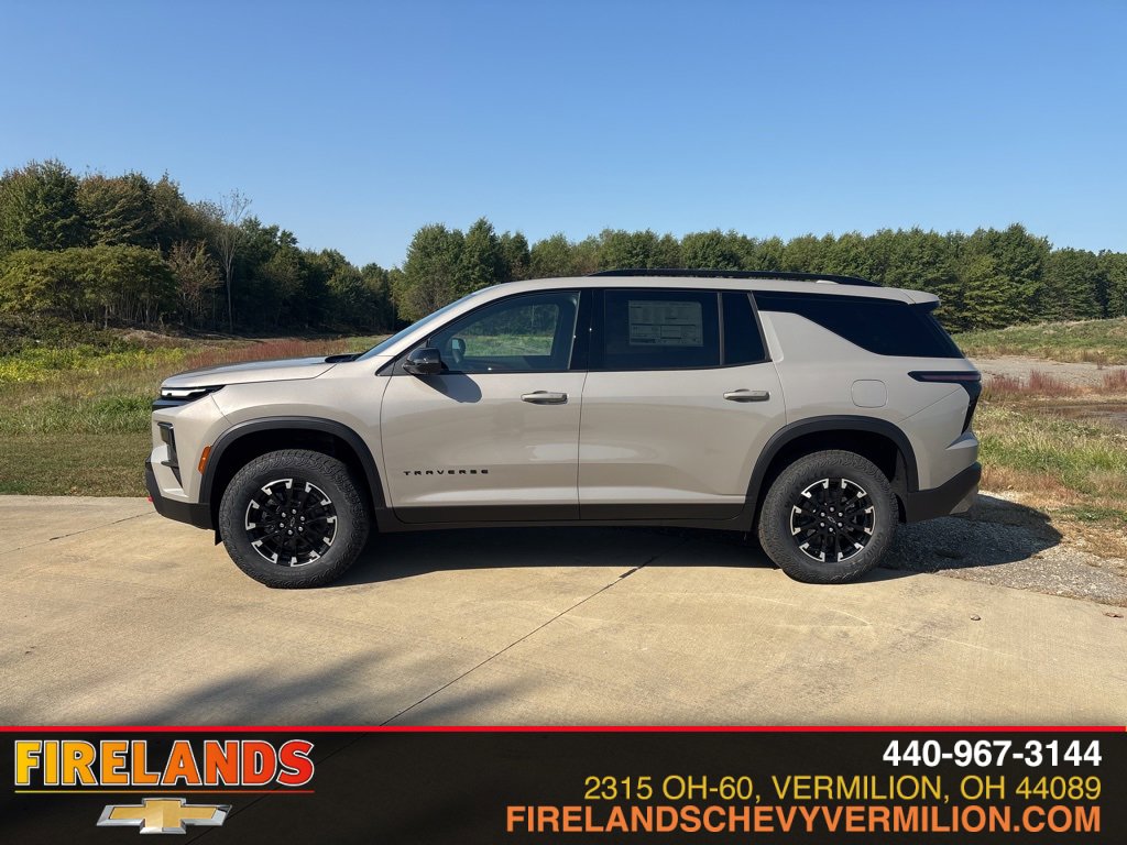 2026 Chevrolet Traverse Z71 photo 2