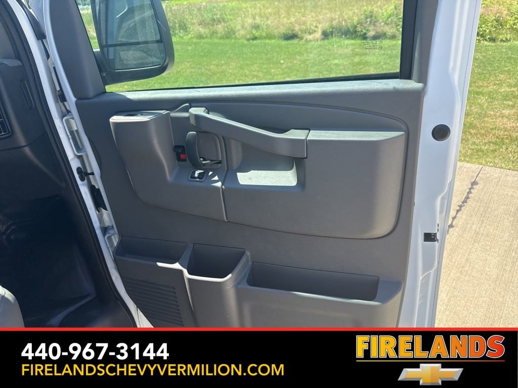 2025 Chevrolet Express Cargo Work Van - Photo 22