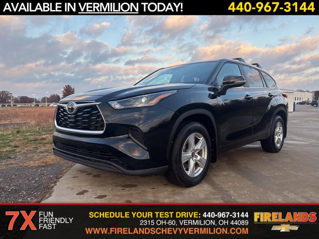 2023 Toyota Highlander L's photo