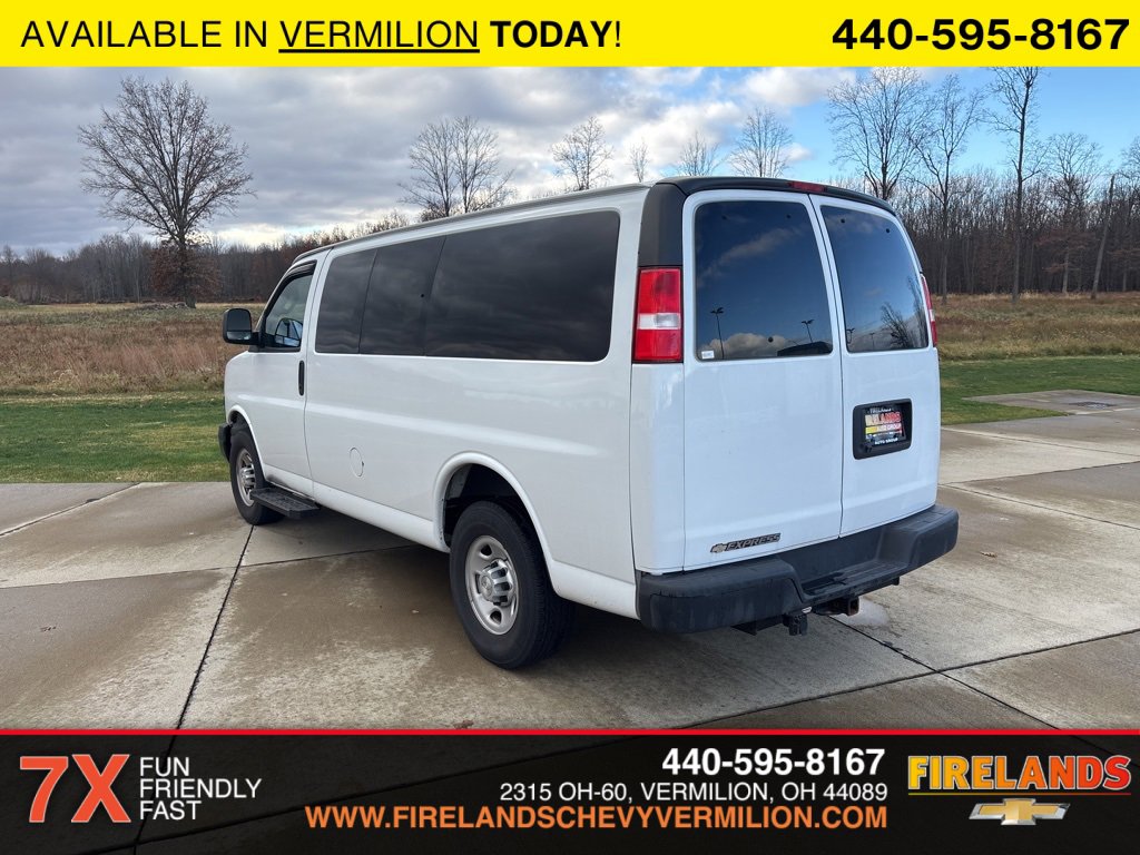 2019 Chevrolet Express Passenger 2500 LS Van photo 2