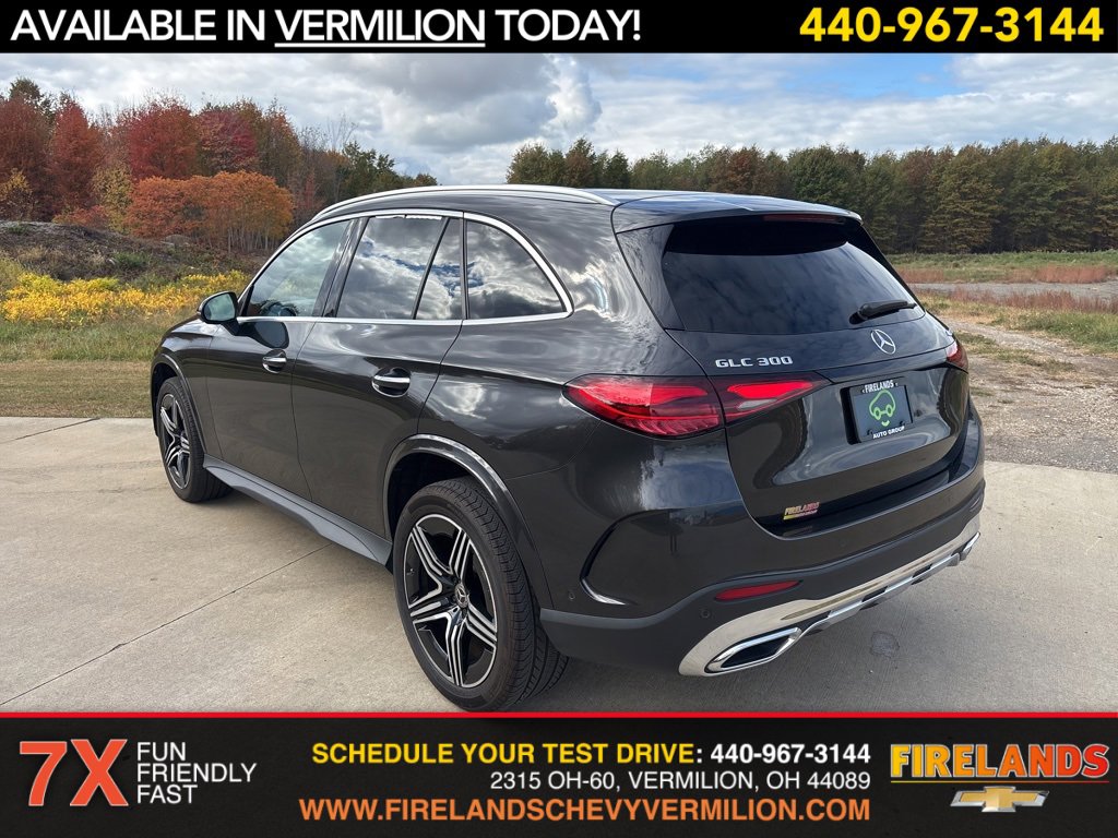 2023 Mercedes Benz GLC 300 4MATIC photo 3