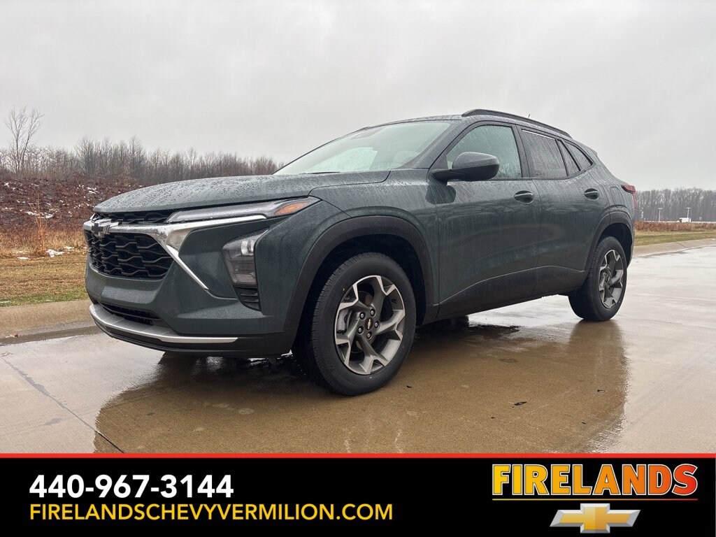 Used 2025 Chevrolet Trax LT SUV