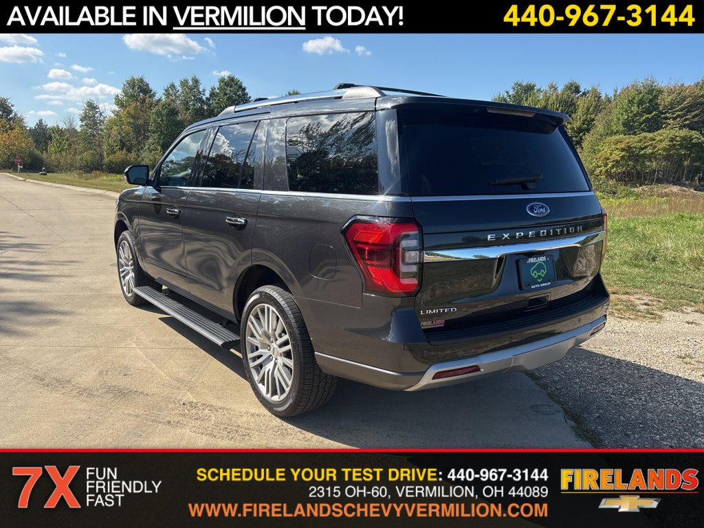 2022 Ford Expedition Limited photo 2
