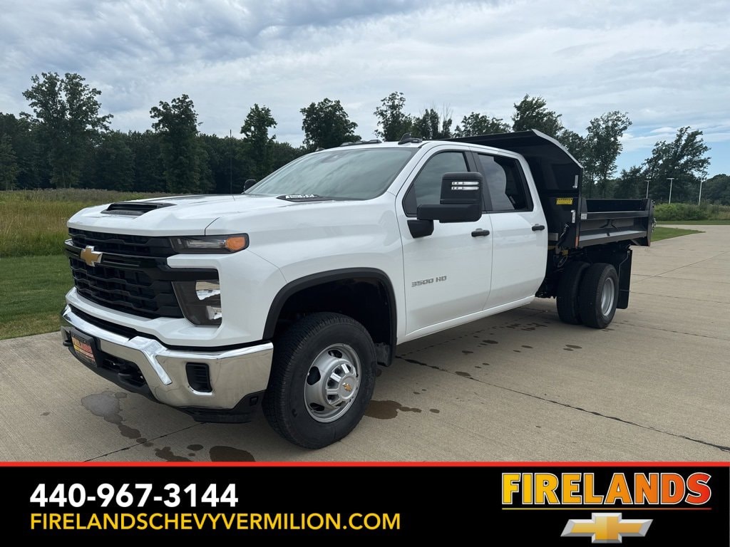2024 Chevrolet Silverado 3500 Chassis Cab Work Truck's photo
