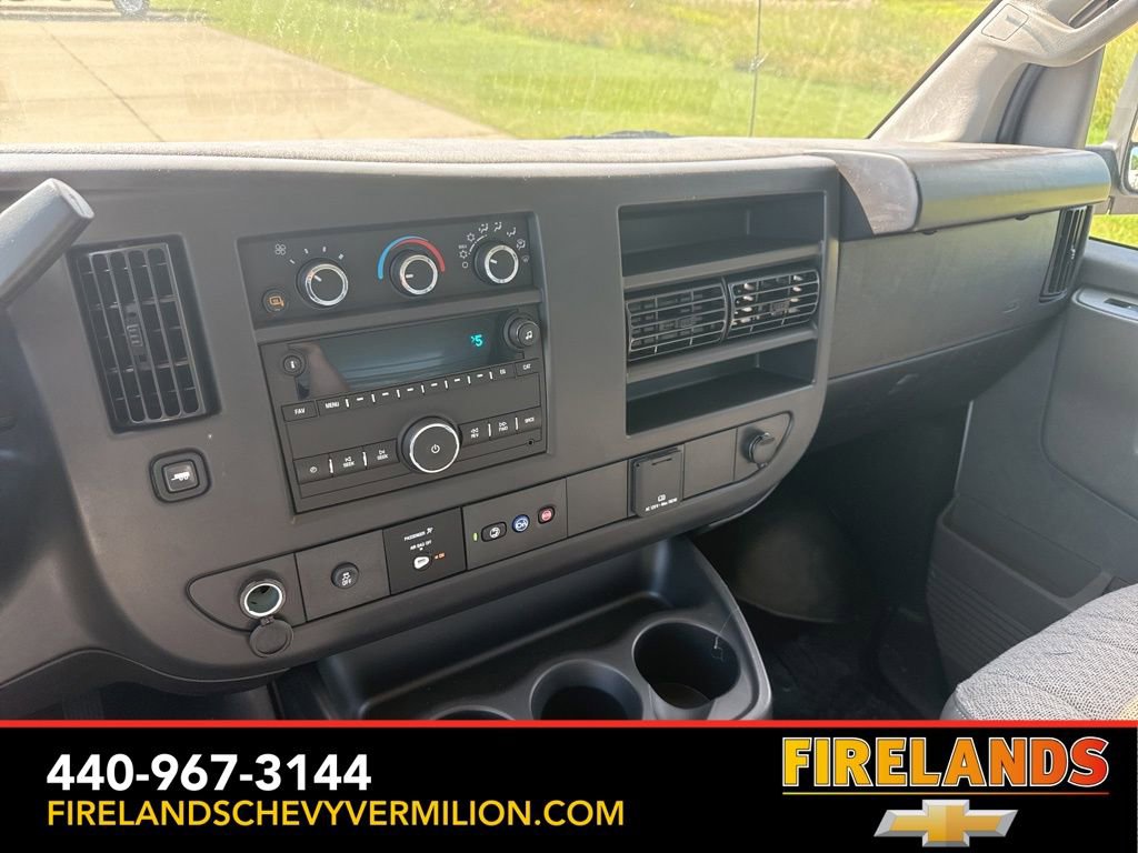 2025 Chevrolet Express Cargo Work Van - Photo 24