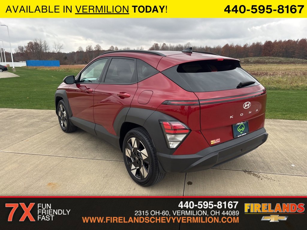 2025 Hyundai Kona SEL photo 3