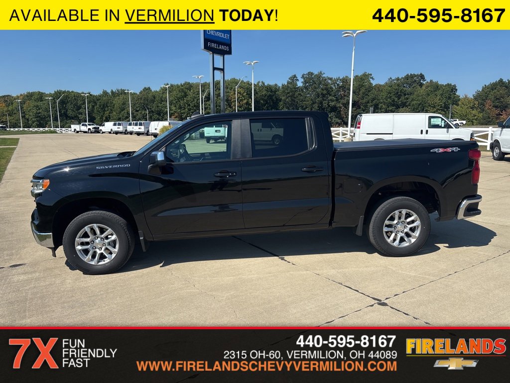 2022 Chevrolet Silverado 1500 LT photo 2
