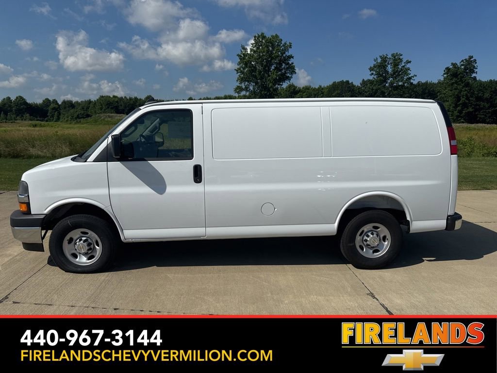 2025 Chevrolet Express Cargo Work Van - Photo 6