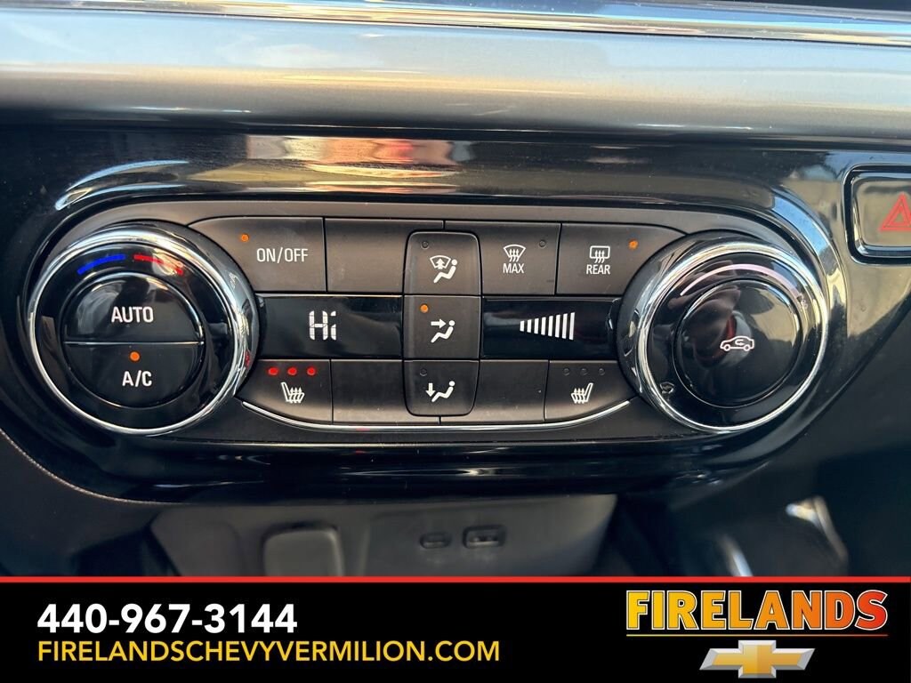 Used 2025 Chevrolet Trax LT SUV