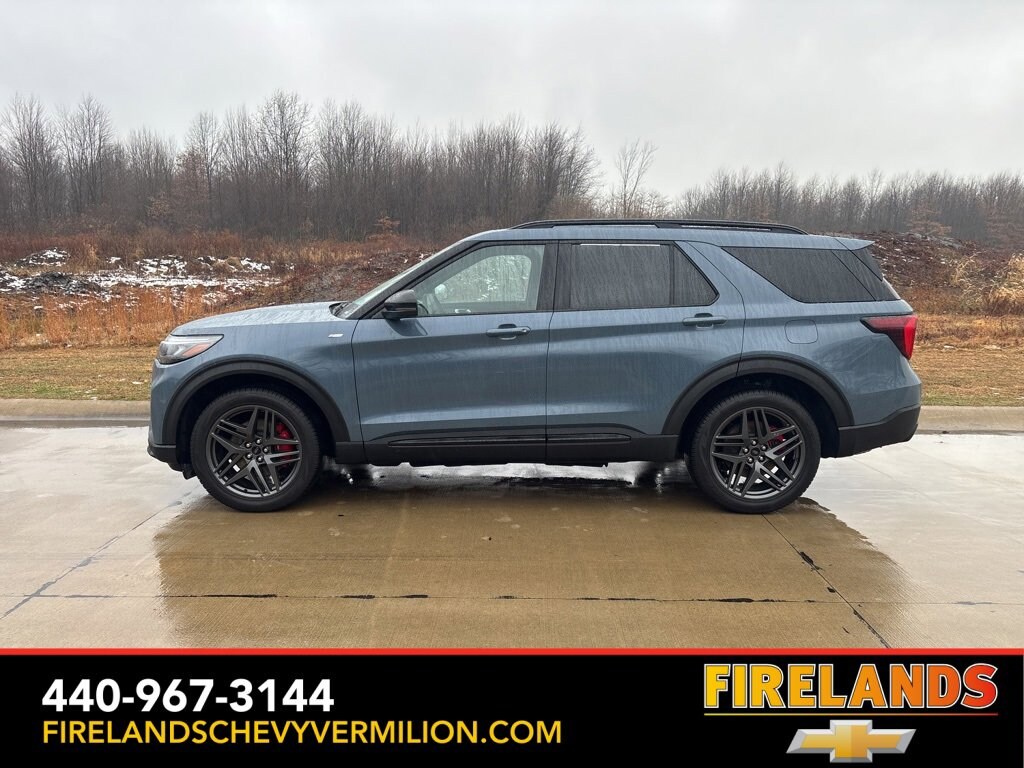 Used 2025 Ford Explorer ST-Line