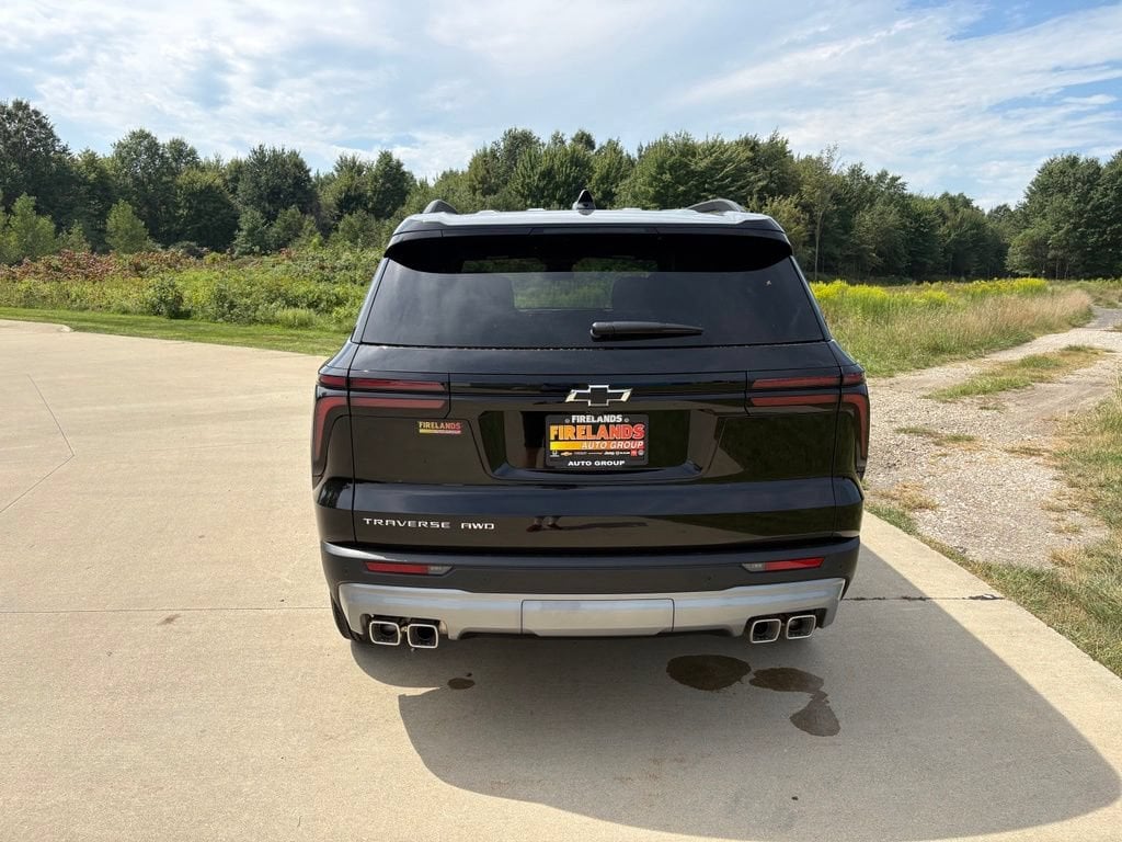 2027 Chevrolet Traverse LT - Photo 8