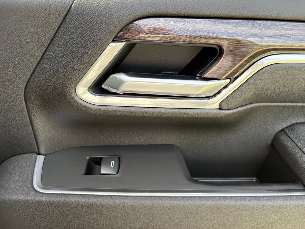2026 Chevrolet Silverado 3500 HD LTZ - Photo 47