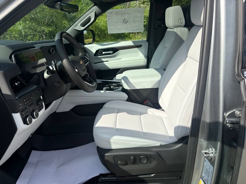 2026 Chevrolet Tahoe Premier - Photo 15