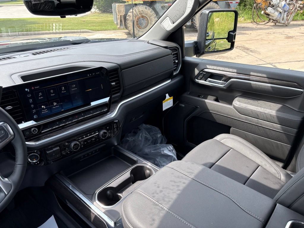 2026 Chevrolet Silverado 3500 HD LTZ - Photo 61