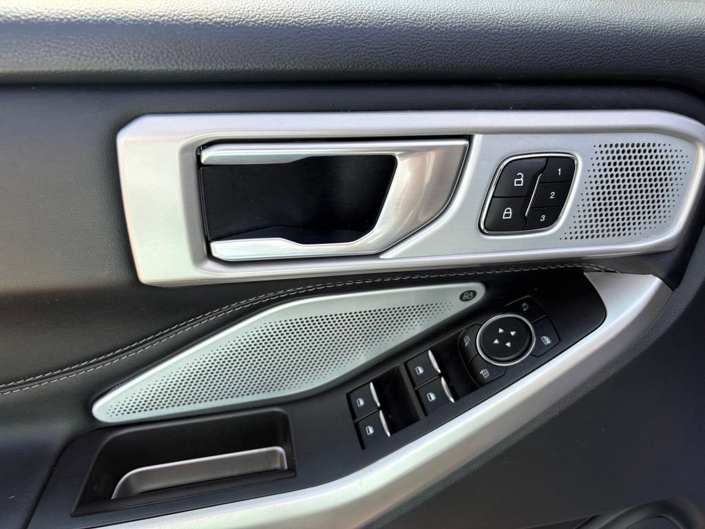 2023 Ford Explorer Limited - Photo 14