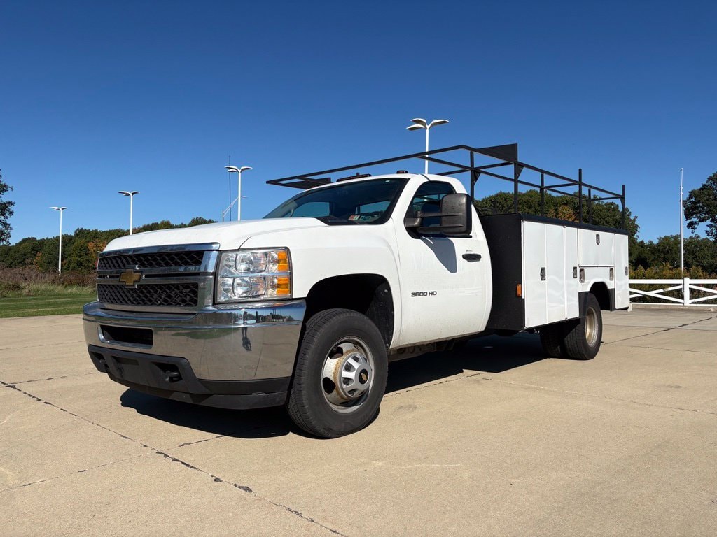 2011 Chevrolet Silverado 3500 Chassis Cab