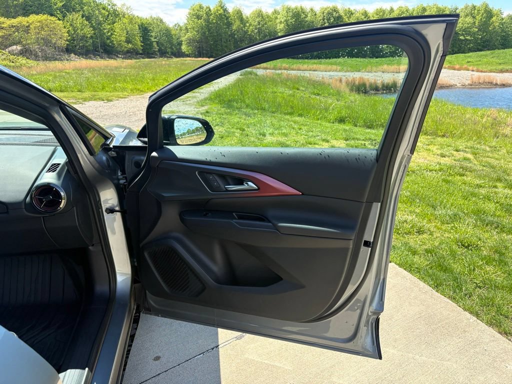 2025 Chevrolet Equinox EV RS - Photo 34