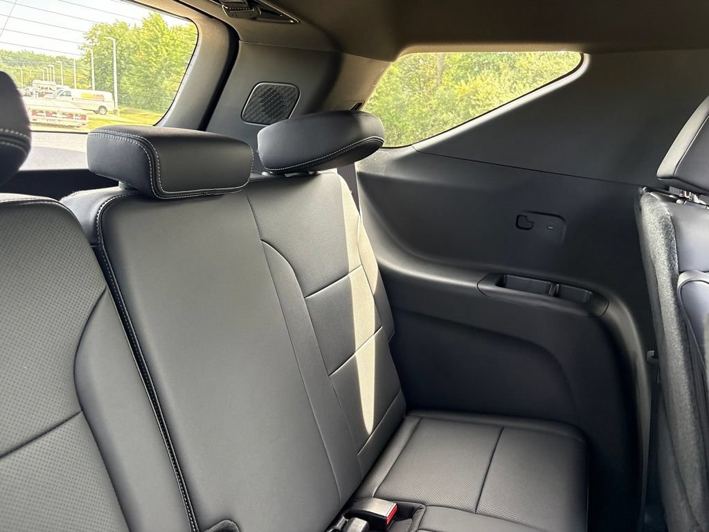 2027 Chevrolet Traverse LT - Photo 39