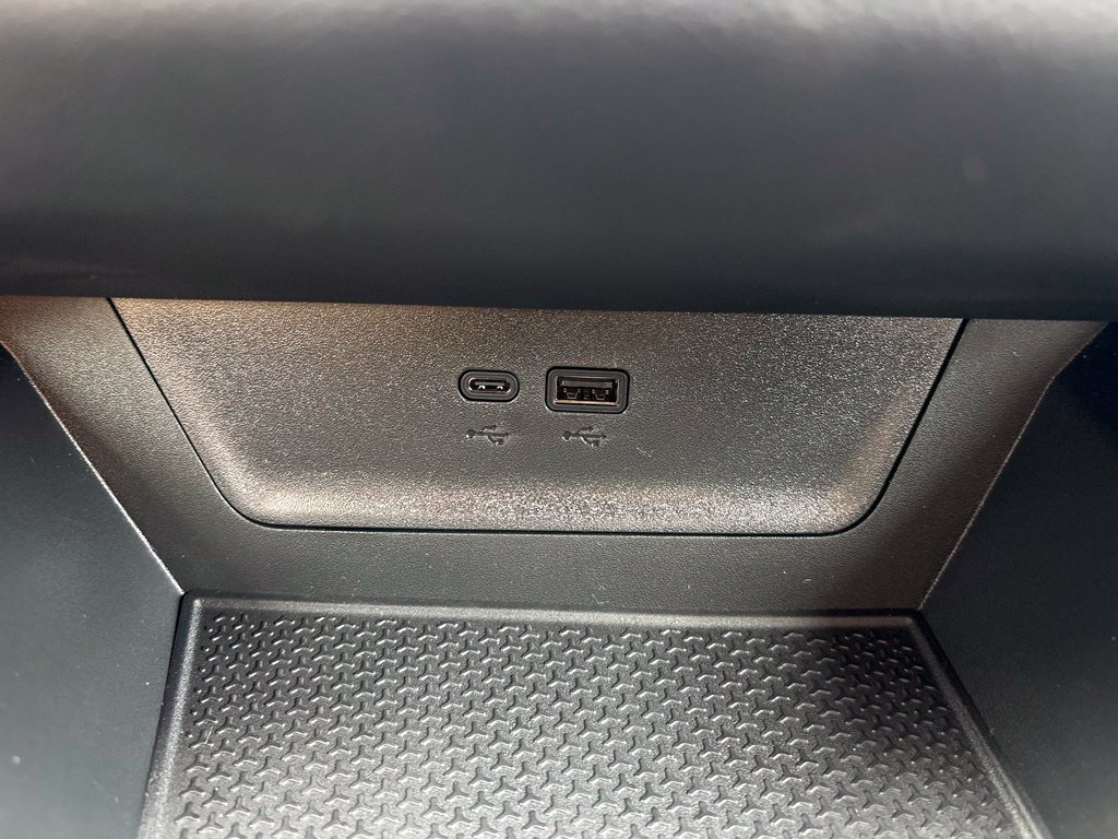 2027 Chevrolet Equinox LT - Photo 22