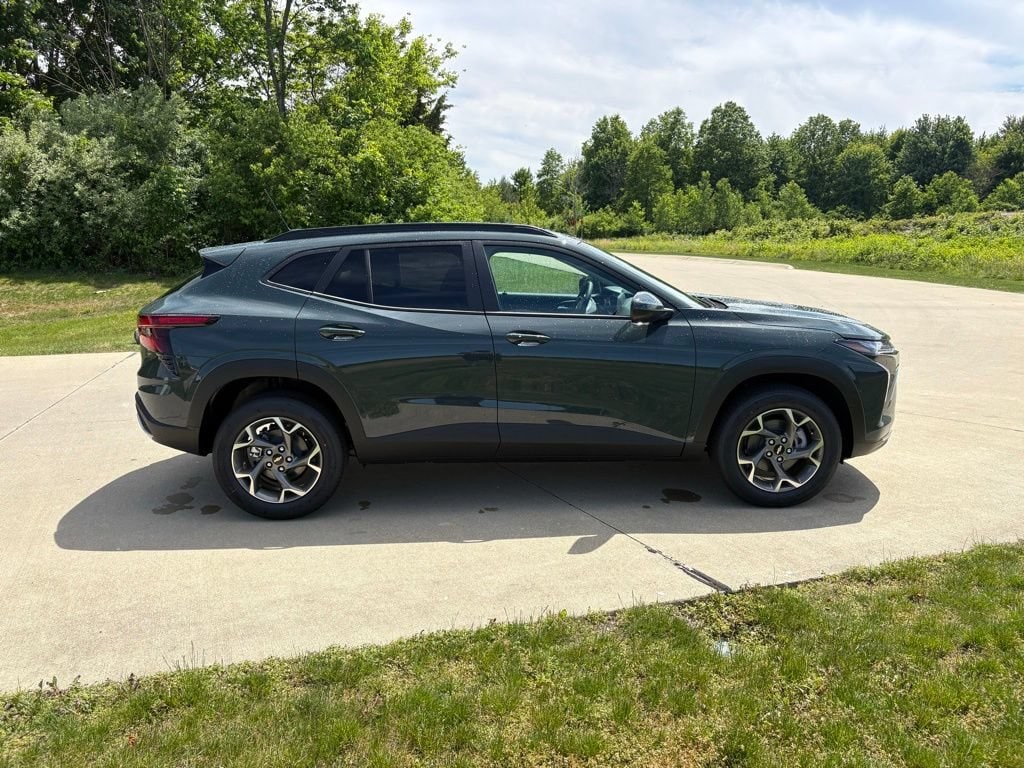 2026 Chevrolet Trax LT - Photo 10