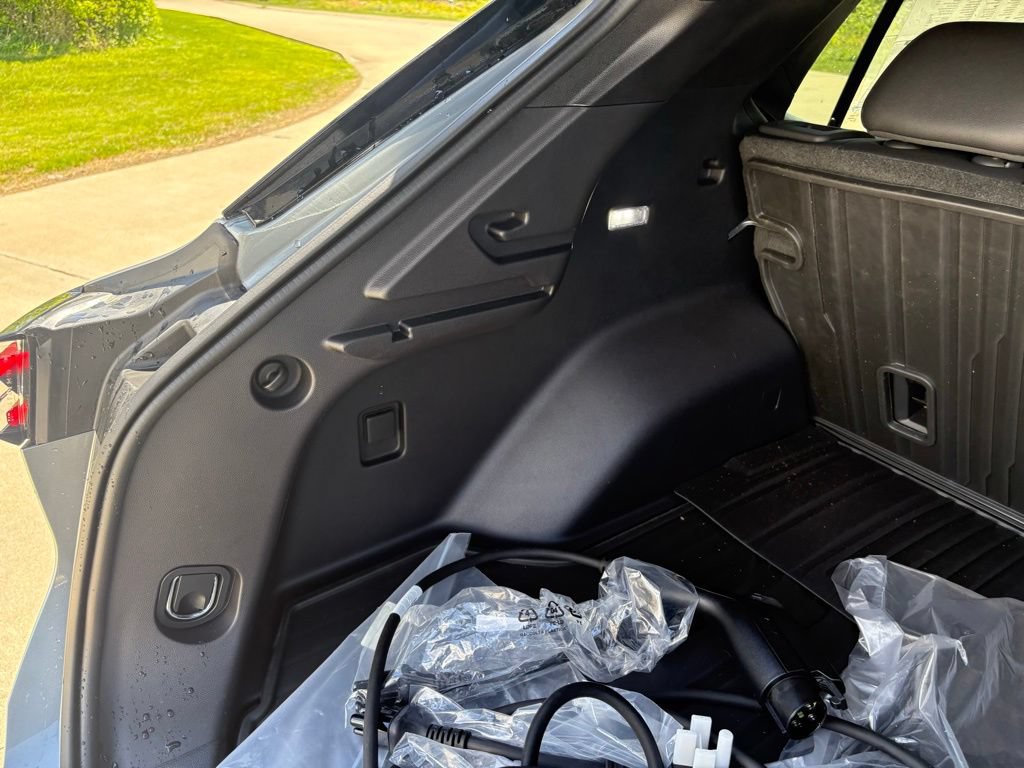 2025 Chevrolet Equinox EV RS - Photo 54