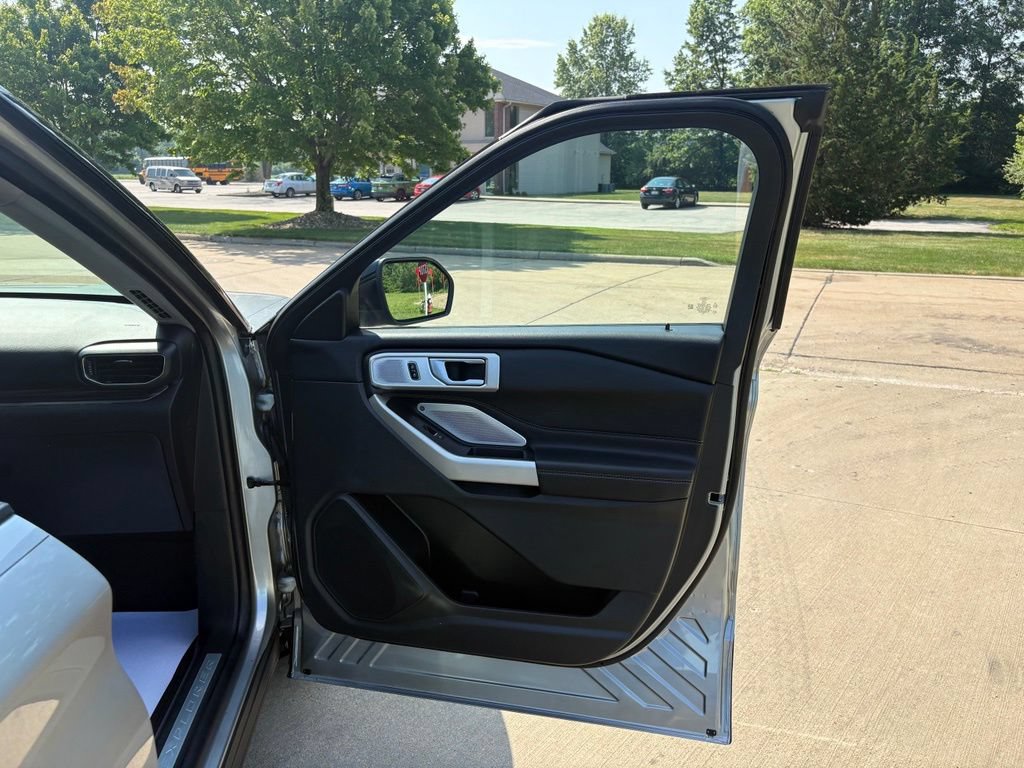 2023 Ford Explorer Limited - Photo 35