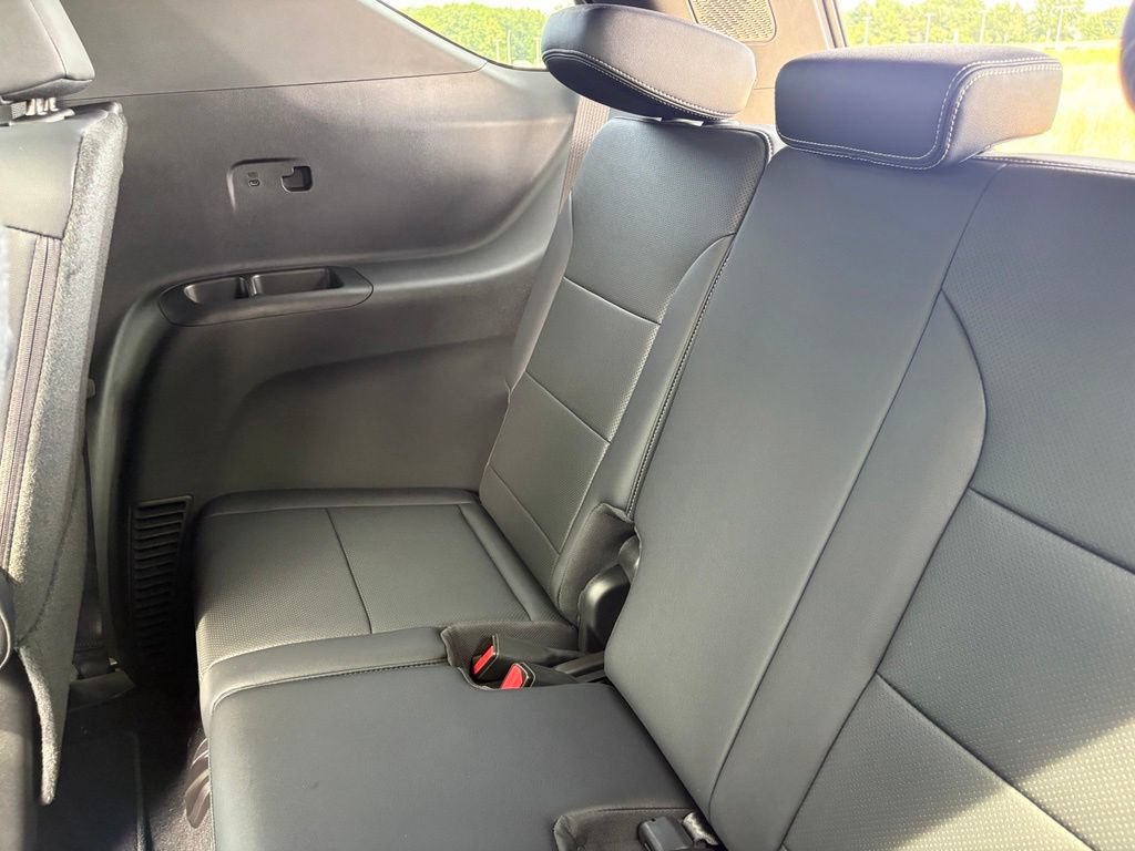 2027 Chevrolet Traverse LT - Photo 48