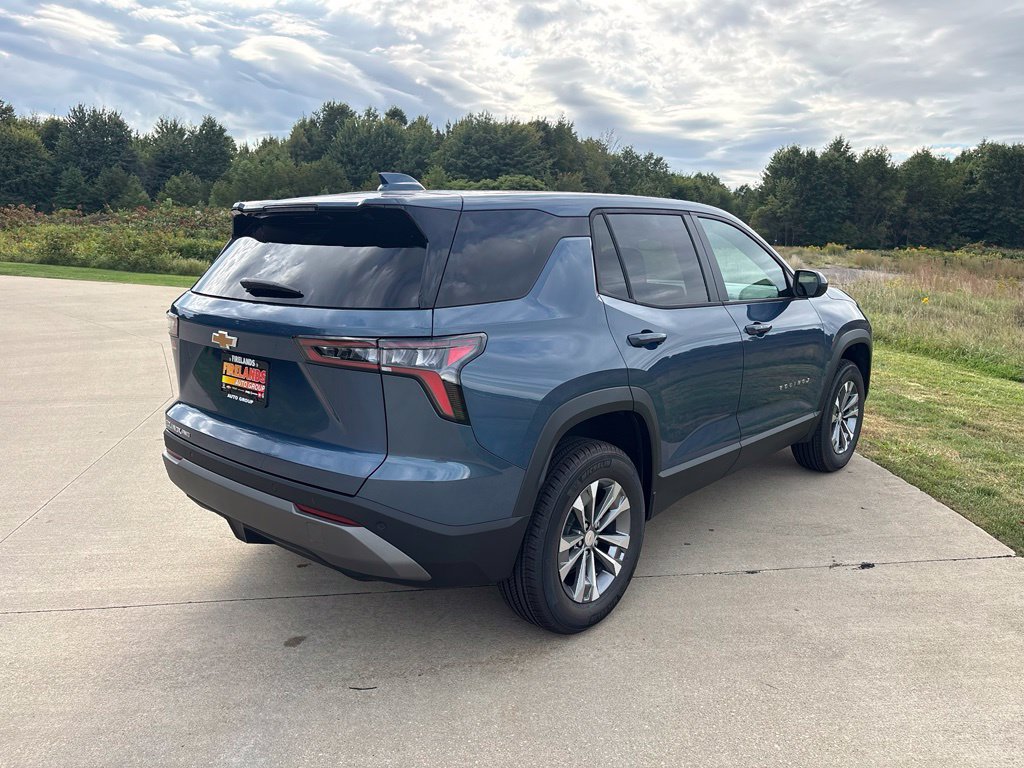 2027 Chevrolet Equinox LT - Photo 9