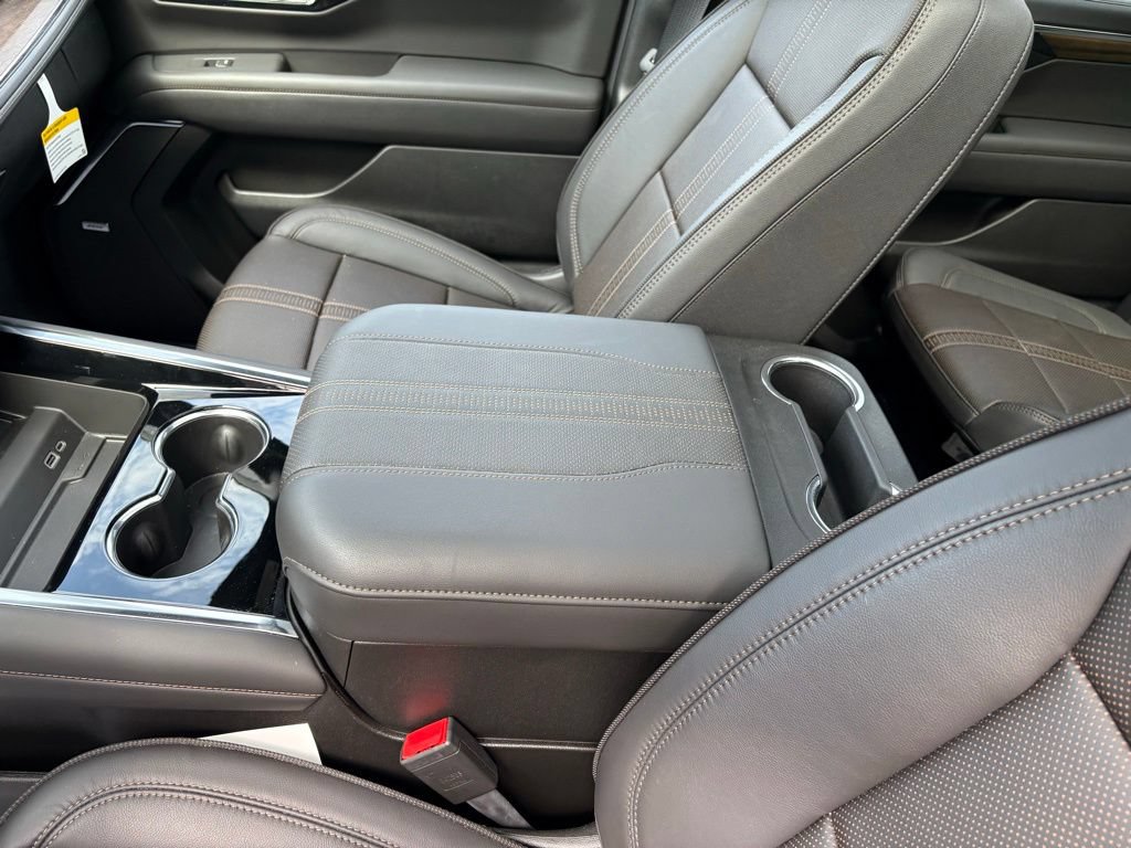 2026 Chevrolet Suburban High Country - Photo 37