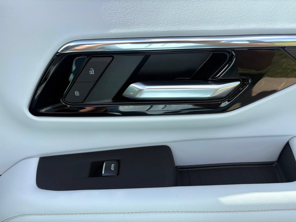 2026 Chevrolet Tahoe Premier - Photo 36
